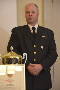 Kai Saarinen sai tunnustuksen palokuntatyöstään.