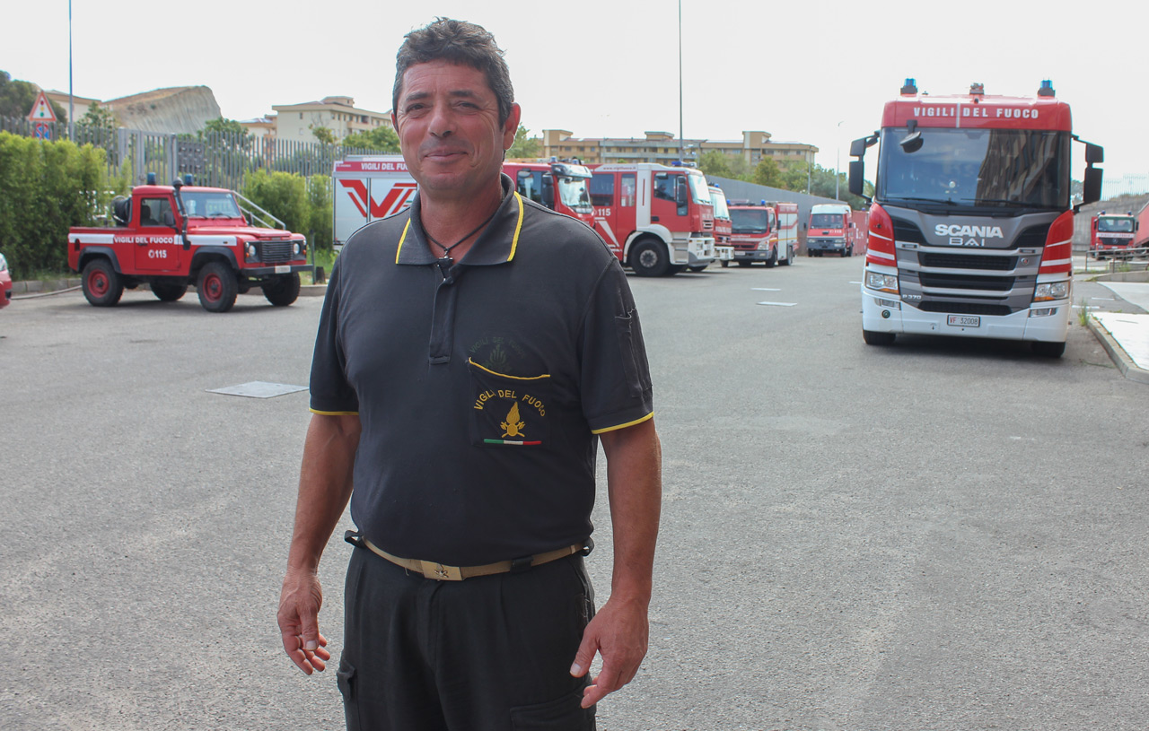 Pelastustoiminnan johtaja Ugo Manfredille palomiehen ammatti on kutsumustyö, jossa palkitsevinta on ihmishenkien pelastaminen.