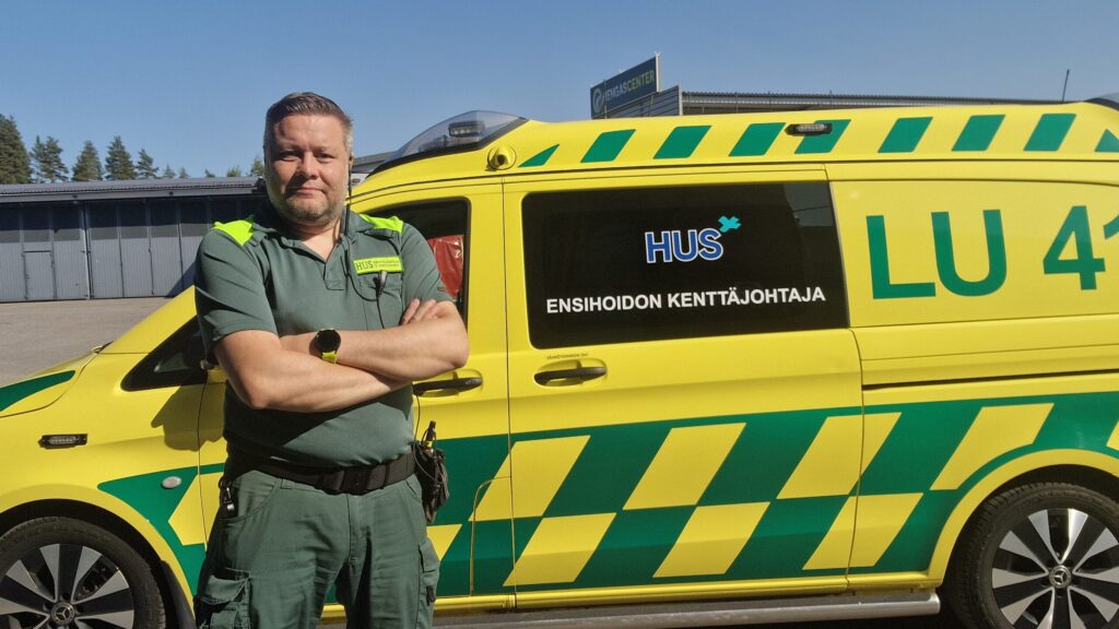 Lohjalla päivystänyt HUS Akuutti Ensihoidon ensihoitopalvelun kenttäjohtaja Toni Sihvonen kirjoitti työvuorostaan lokikirjan. Työaika 8:00-20:00, ei työparia.