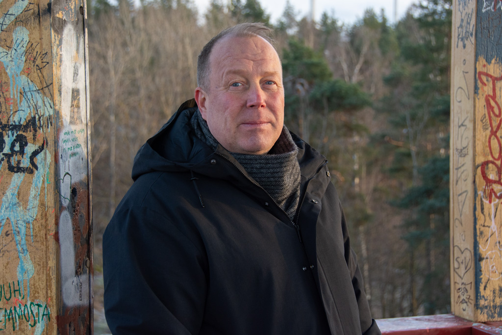 Matias Lahtela on Vuoden ensihoitaja 2025. Hän on tehnyt pitkän työuran Helsingin pelastuslaitoksen ensihoitajana.