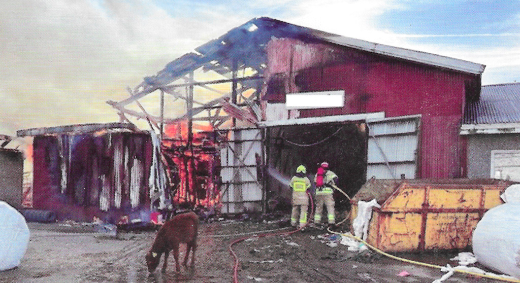 Palon eteneminen pysäytettiin rajoituslinjaan. Kuvakaappaus: Brann & Redning 5/2024.