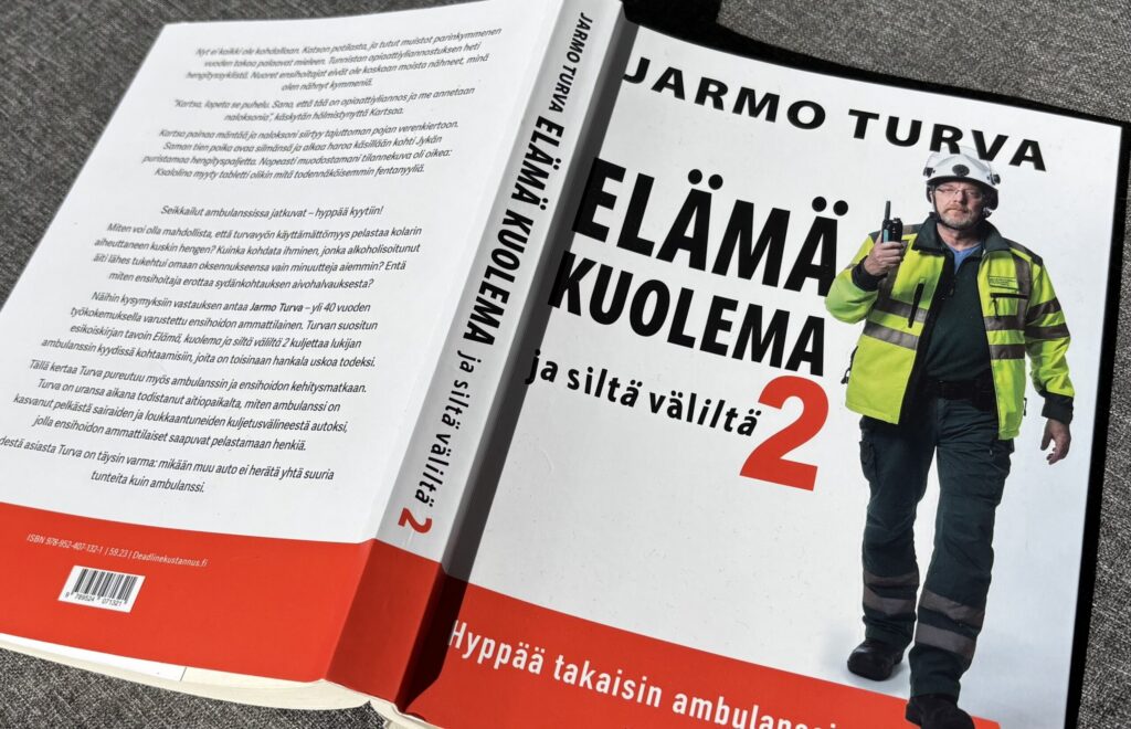 Elämä, kuolema ja siltä väliltä 2 -teos peilaa Jarmo Turvan työuraa tehtävien kautta. 232-sivuinen teos on Deadline Kustannuksen kustantama.